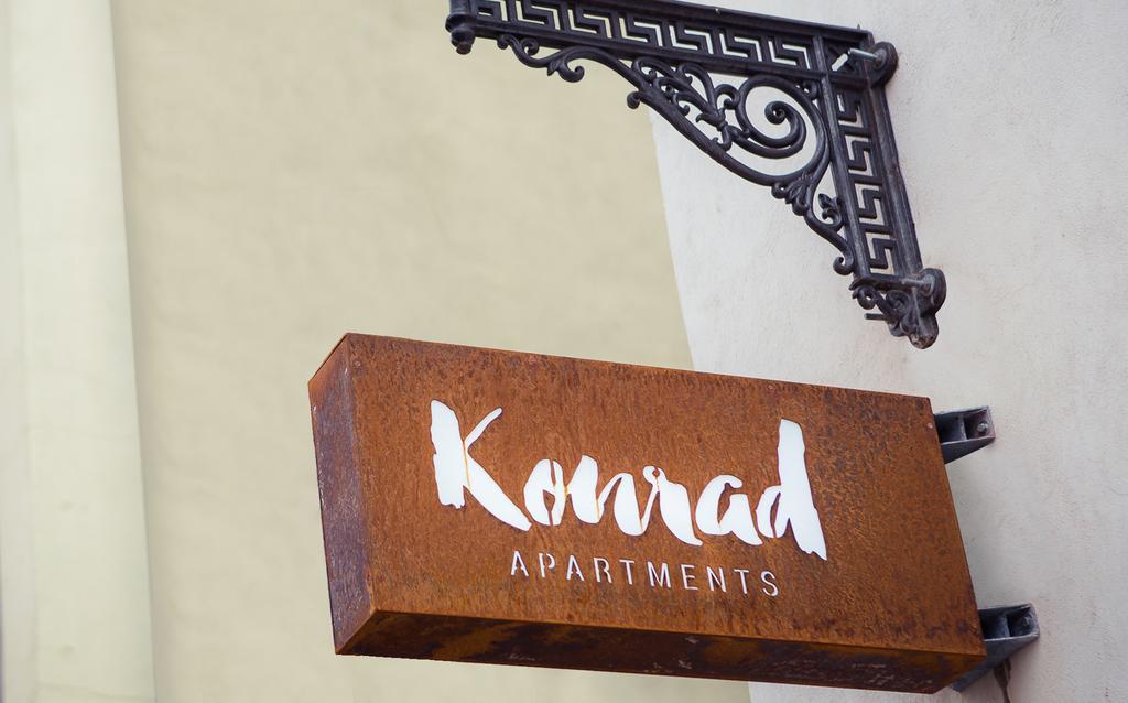 Konrad Old Town Aparthotel Tartu Exteriör bild