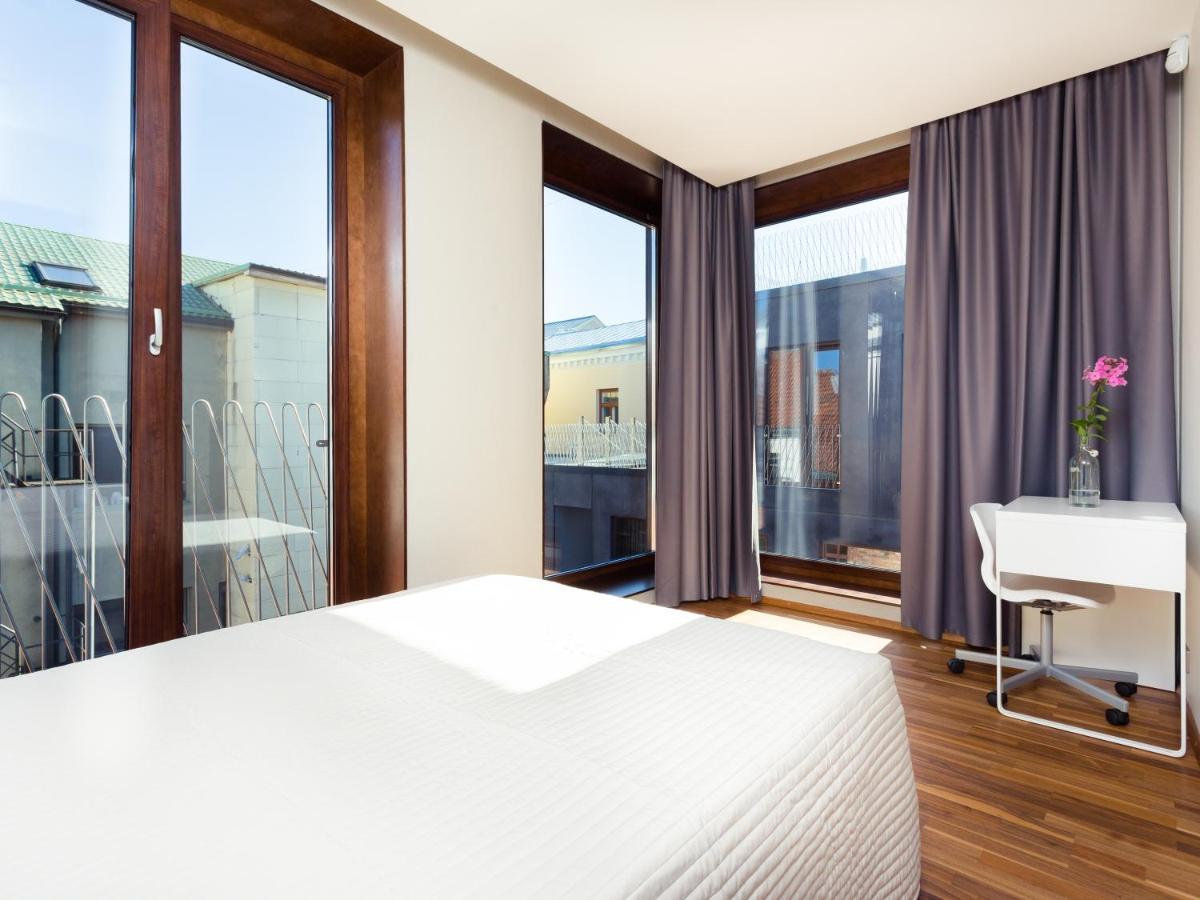 Konrad Old Town Aparthotel Tartu Exteriör bild